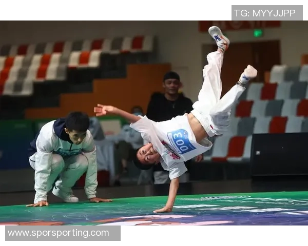 成都街舞队在滑板精英赛中的技术表现分析与精彩瞬间回顾