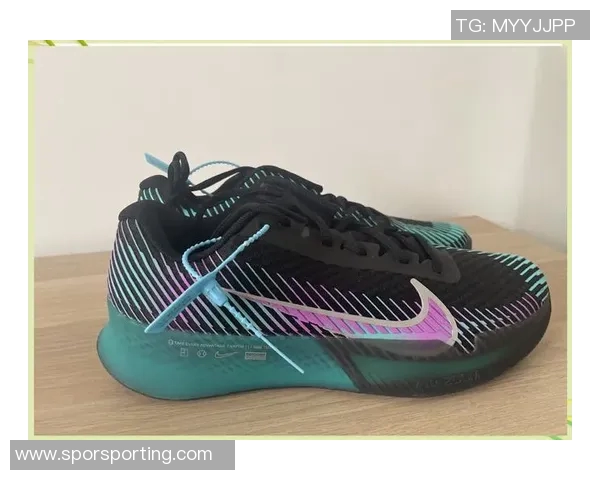 网球装备选购指南:如何挑选适合你的高性能网球鞋 网球装备选购指南:如何挑选适合你的高性能网球鞋