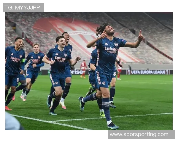 2012年欧冠淘汰赛回顾AC米兰对阵阿森纳的经典对决分析